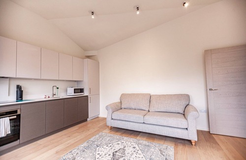 St Leonards-On-Sea Apartment | Beachside Escape at 8 The Hideaway - Guest Rated 9/10