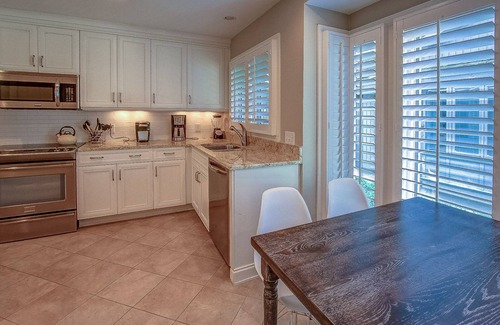 Beach Lagoon Condo | Ideal 8 Turtle Lane Club: Walk to Pool & Beach Access!