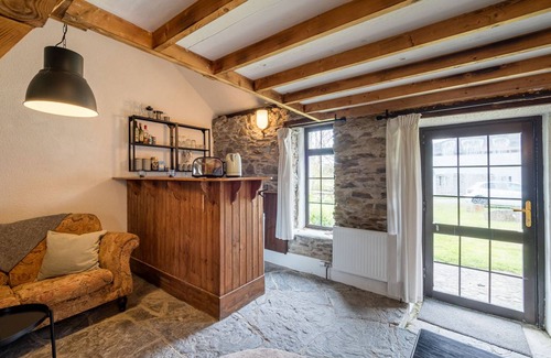 Ventry Cottage | Cozy 80 m² Cottage with Kitchen and Pet-Friendly Stay