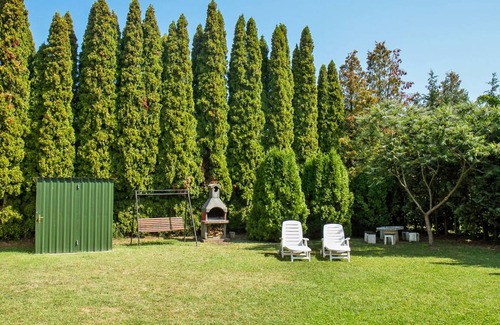Balatonmariafurdo House | Spacious 2-Bedroom House for Up to 5 Guests