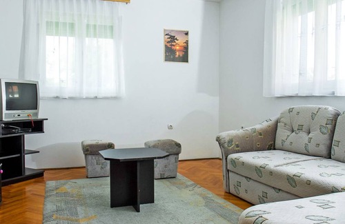 Balatonmariafurdo House | Spacious 2-Bedroom House for Up to 5 Guests