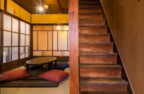Nakagyo Ward House | Spacious 3-Bedroom House with Full Kitchen for 5 Guests
