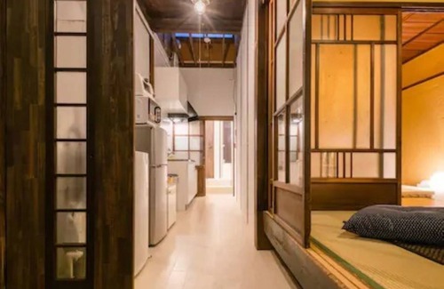 Nakagyo Ward House | Spacious 3-Bedroom House with Full Kitchen for 5 Guests