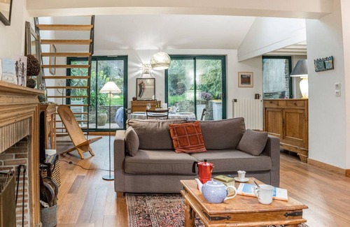 Cancale House | Cozy 80 m² House with Kitchen for 4 Guests