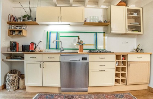 Cancale House | Cozy 80 m² House with Kitchen for 4 Guests