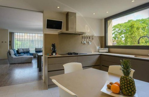 Vilabertran House | 800 m² House ∙ 5 bedrooms ∙ 10 guests