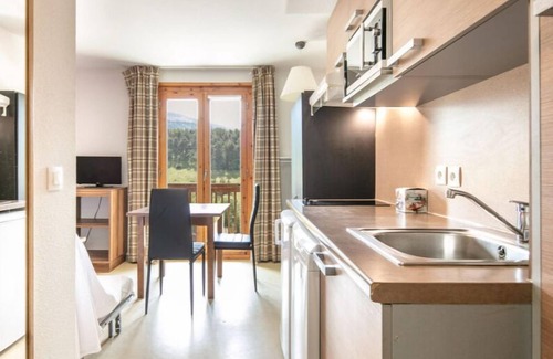 Gresse-en-Vercors Apartment | Cozy Studio Near Slopes with Spa Access and Breakfast