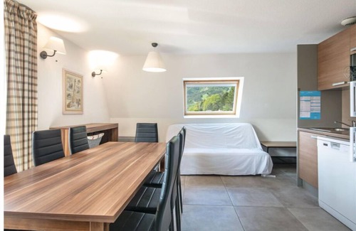 Gresse-en-Vercors Condo | Cozy Apartment with Sauna - Steps from the Slopes!