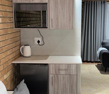 Springs House | Budget-Friendly 801 Guesthouse with Pool & Great Reviews