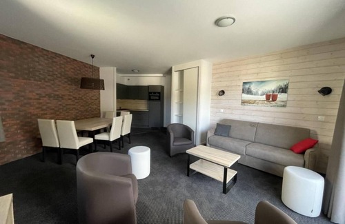 Eaux-Bonnes Apartment | Convenient Ski Access with Pool and Terrace Amenities