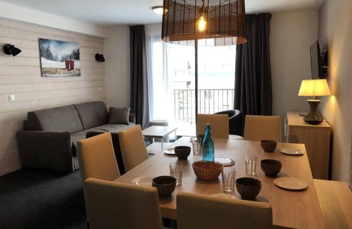 Eaux-Bonnes Apartment | Convenient Ski Access with Pool and Terrace Amenities