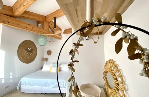 La Cadiere-d'Azur House | Discover 80m2 of Comfort with Ocean Views and Pool