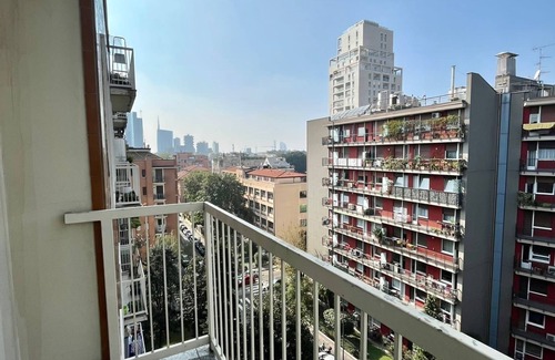 Gioia Apartment | Modern Retreat Near Central Station with Top Amenities