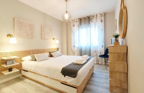 Alhaurin de la Torre Apartment | Stylish 80s Loft ViNTAGE Near Málaga Airport with Breakfast