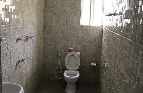 Onikan House | Budget-Friendly 81 Division Officers Mess Apartment Awaits