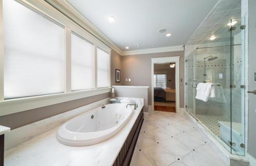 Isle of Palms House | Exceptional 814 Carolina Home with Pool & Rooftop Deck