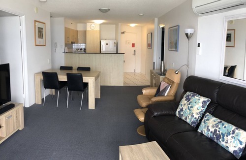 Maroochydore Apartment | Experience Ocean Views at 82 Catalina - Cotton Tree