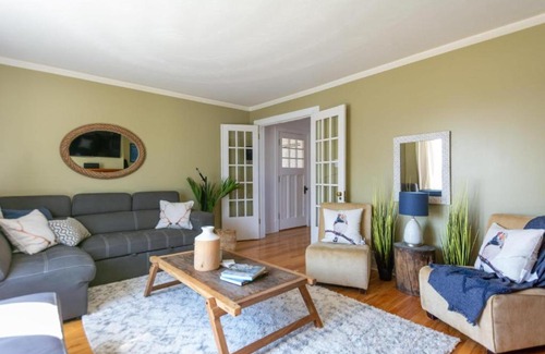 Smooth Rock Falls House | Family-Friendly 85 First Street - Smooth Rock Falls Retreat