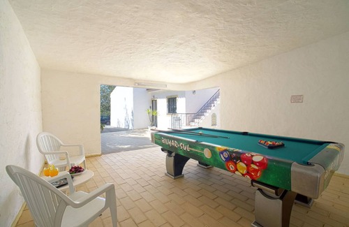 Albufeira Other | Spacious 3-Bedroom House with Pool for Up to 6 Guests