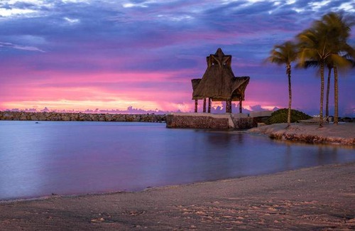 Puerto Aventuras Resort | Spacious 85 m² Resort with Oceanfront Pool & Spa