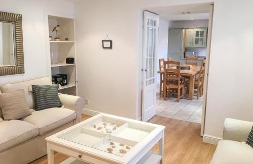 Cullen House | Family-Friendly Stay at 85 Seatown - Rated 9.2/10