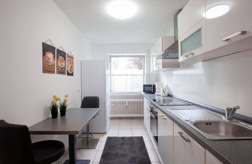 Rhein-Erft-Kreis District Apartment | Cozy Ground Floor Apartment with Terrace & Pool Access