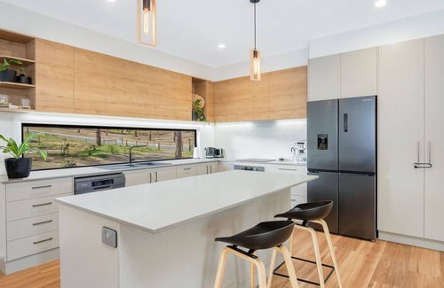 Wallaga Lake House | Elevated Stay at 86A Fairhaven Point Way with Ocean View