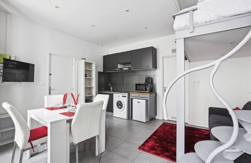 Le Pre-Saint-Gervais Apartment | Cozy 871 Suite Joineau - Family-Friendly with Breakfast!
