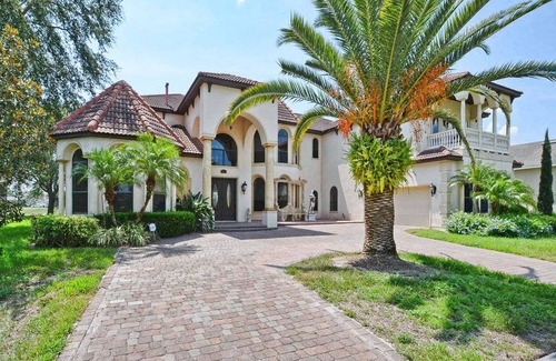 West Kissimmee Villa | Spacious 9-Bedroom Villa with Pool & Hot Tub for 26 Guests