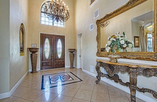 West Kissimmee Villa | Spacious 9-Bedroom Villa with Pool & Hot Tub for 26 Guests