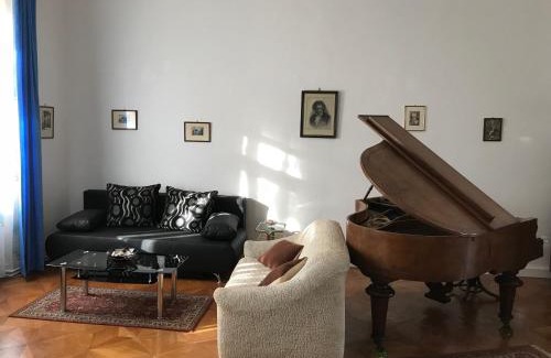 Erdberg Apartment | Spacious 88m² Apartment with Oceanfront Views & High Rating