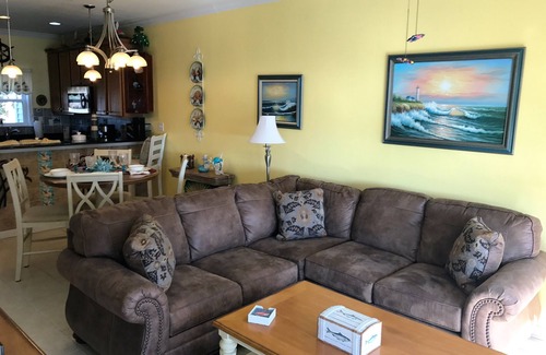Long Beach Condo | Unforgettable Ocean View Hotel with Breakfast & Pool Access