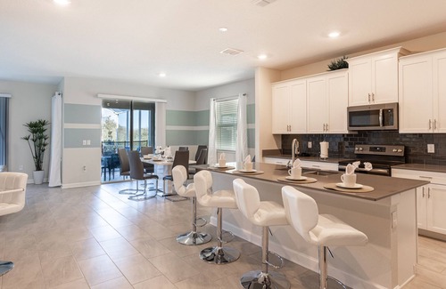 Davenport House | Discover The Retreat at ChampionsGate: Family-Friendly Escape