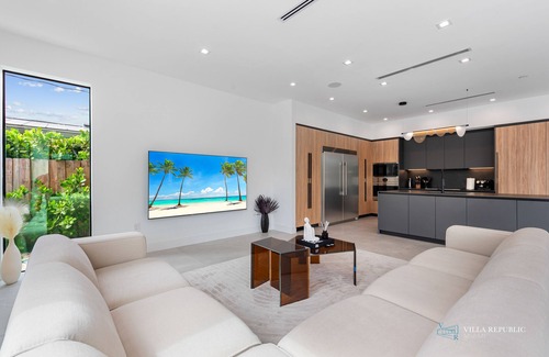 North Miami Beach Villa | Experience Villa Sapphire: Private Pool & Ocean Views