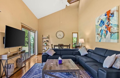 Rome House | Relaxing Retreat at 8th Haven on Lake Arrowhead Golf Course
