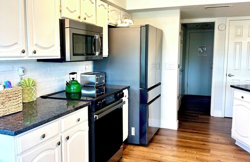 La Paz At Desert Springs House | Sunlit Kierland Retreat with Pool and Bikes Available