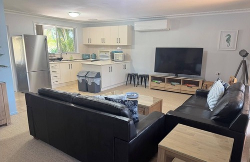 Urunga House | Oceanfront Bliss at 9 at the Marina - Highly Rated Getaway