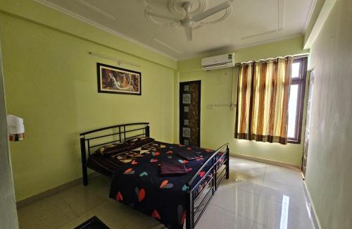 Alambagh Apartment | Family-Friendly 9 BHK Retreat in Krishna Nagar, Lucknow