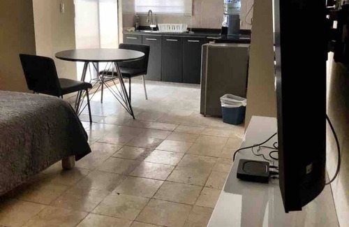 Torreon Apartment | Cozy Complete Apartment with Kitchen and Breakfast Included