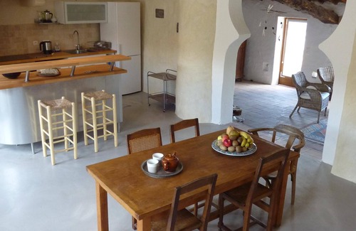 Lioux House | Gordes Hamlet House with Terrace: Guest Rated 9.8/10