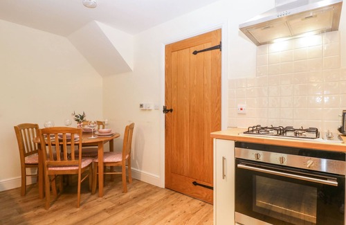 Watchet Cottage | Pet-Friendly 9 Malthouse Court: Character by the Sea