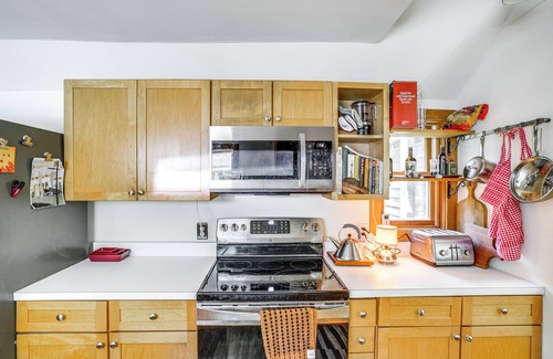 Taghkanic Cottage | 9 Mi to Dtwn Hudson: Pet-friendly Home w/Pool