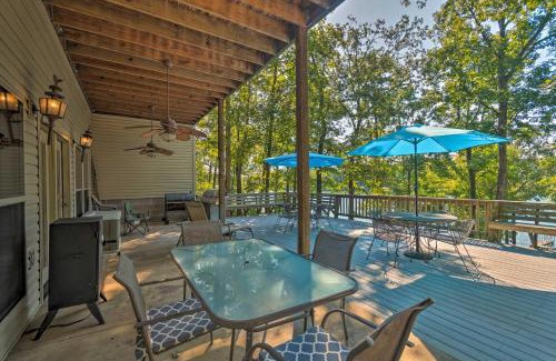 Jones Mills House | Family-Friendly Retreat on Lake Catherine with Dock Access