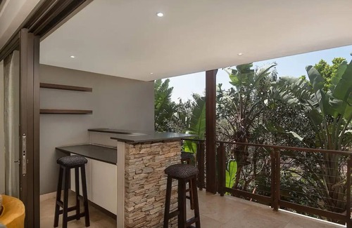 Umhlali House | Family-Friendly 5 Bedroom Townhouse at 9 On Crystal Cove