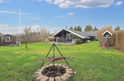 Togeholt House | Family-Friendly Retreat at Holiday Home Præstø II