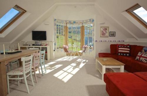 Chillington House | Exceptional 9 Prospect House: Family-Friendly with Pool