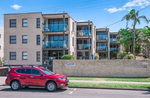 Maroochydore Apartment | Beachfront Bliss: 9 Seabelle at Cotton Tree Awaits You