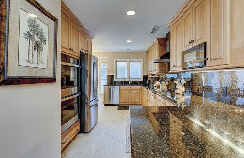 Beach Lagoon House | Experience 9 Turtle Lane Club - Waterfront Paradise Awaits