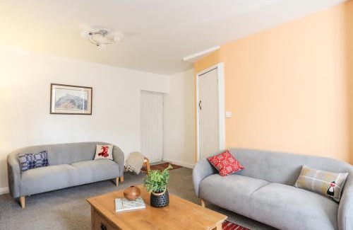 Gallt Y Foel House | Discover 9 Ty Du Road: Pet-Friendly & Guest Rated 9.1/10