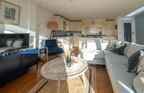 Thorpeness House | Discover 9 Uplands: Family-Friendly Getaway with Kitchen
